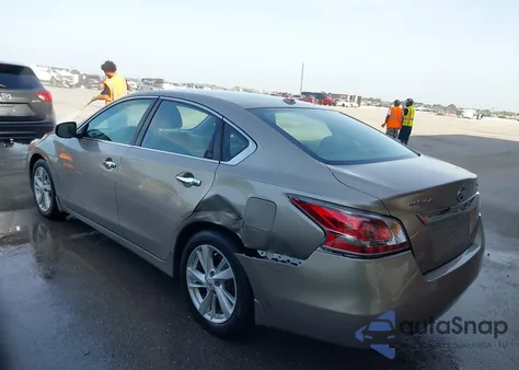 2015 Nissan Altima 2.5 Sv из США, поврежденный, VIN 1N4AL3AP3FC149301